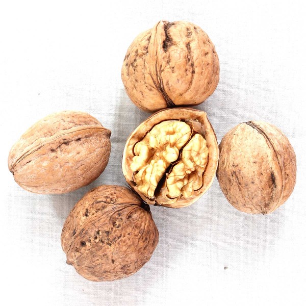 Kagzi kashmiri walnuts